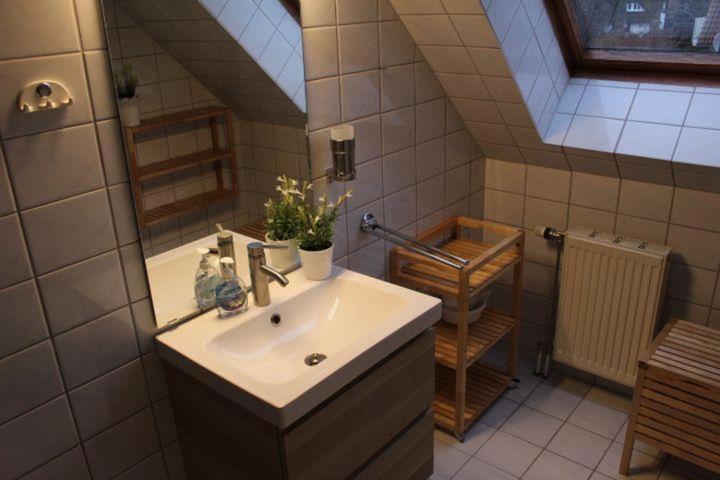 Ferienwohnung-Nils-Holgerson-Mit-Balkon-Zwischen-Strand-Wald-Wiese-Im-Suedosten-Der-Insel-Ruegen Gustow  Luaran gambar