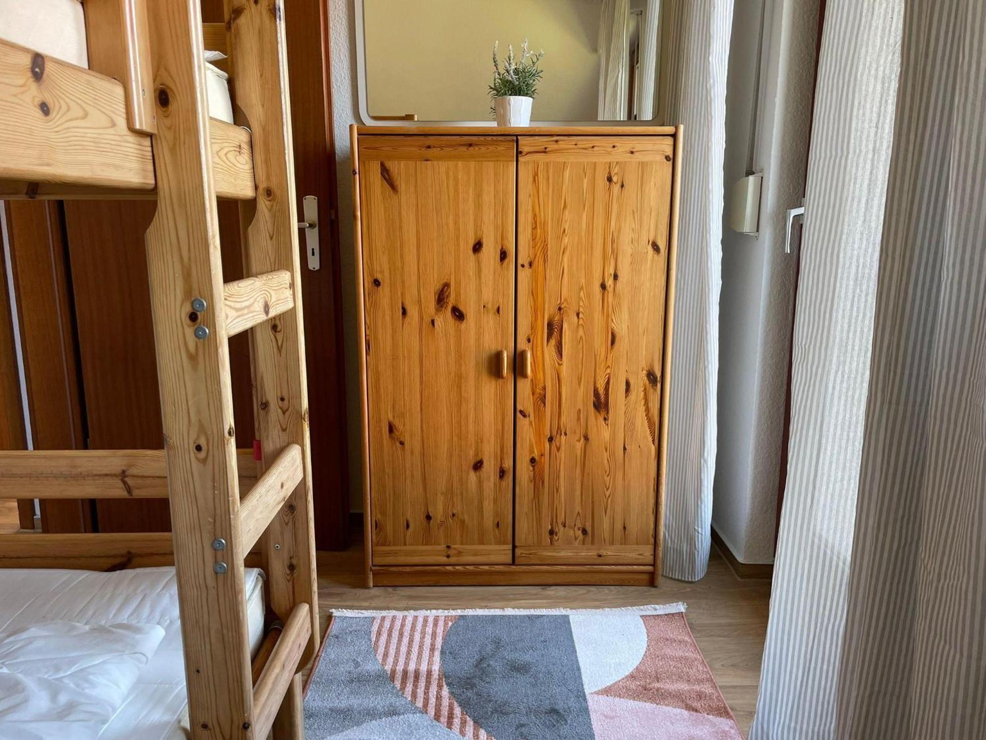 Ferienwohnung-Nils-Holgerson-Mit-Balkon-Zwischen-Strand-Wald-Wiese-Im-Suedosten-Der-Insel-Ruegen Gustow  Luaran gambar